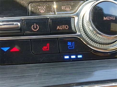 Used 2021 Lincoln Nautilus Reserve image 56