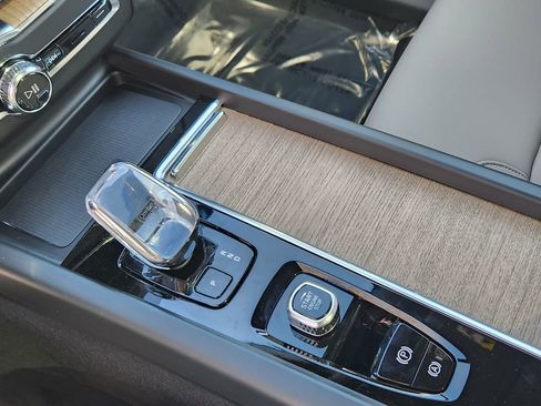 New 2026 Volvo XC60 B5 Plus w/ Protection Package Premier image 10