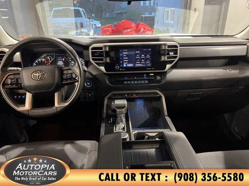 Used 2022 Toyota Tundra SR5 w/ SR5 Convenience Package AWD/4WD image 22