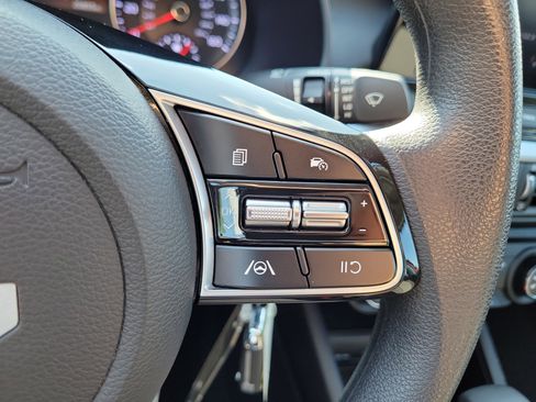 Certified 2023 Kia Forte LXS w/ LXS Technology Package FWD image 27