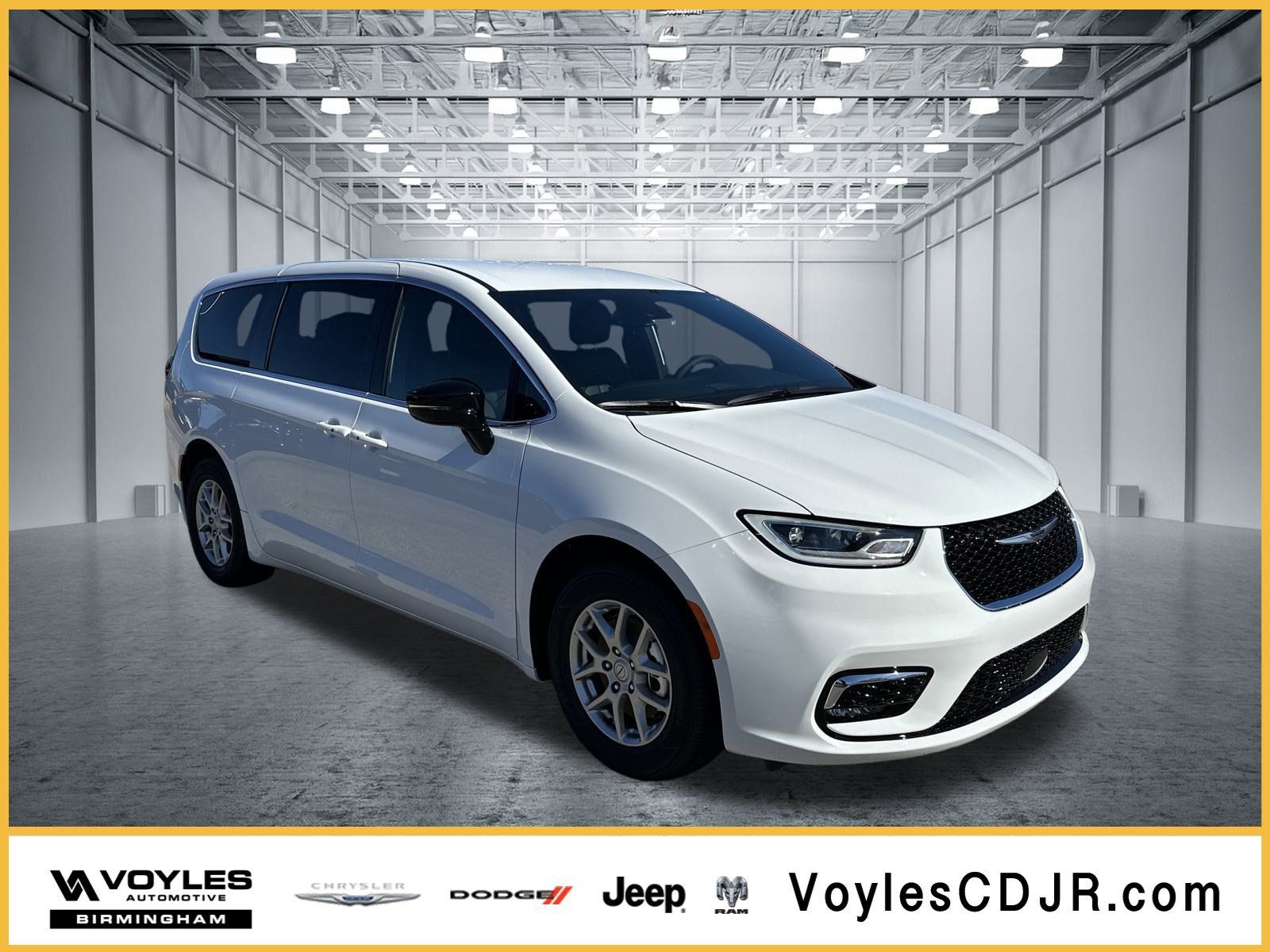 New 2026 Chrysler Pacifica Select FWD image 1