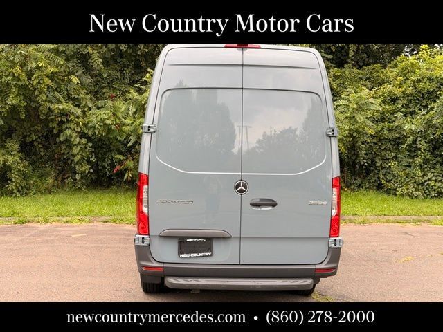Used 2025 Mercedes-Benz Sprinter 2500 image 6