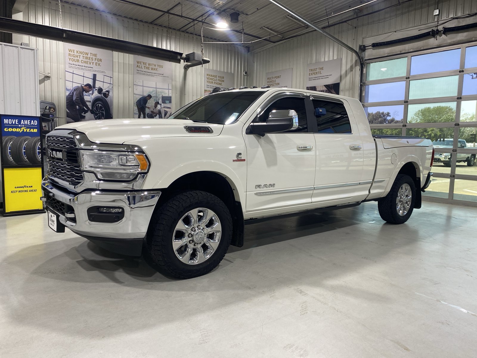 Used 2021 RAM 3500 Limited AWD/4WD image 4