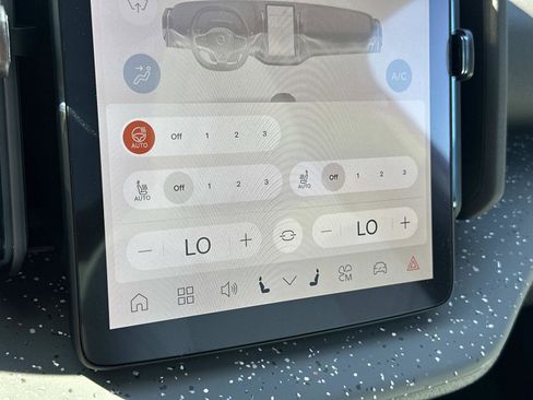 New 2025 Volvo EX30 Ultra w/ Protection Package Premier image 25