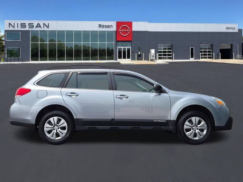 Used 2013 Subaru Outback 2.5i AWD/4WD image 2