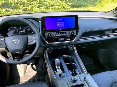 Certified 2026 Toyota Grand Highlander AWD Hybrid image 13