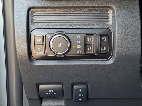 New 2026 Ford F250 Lariat w/ Black Appearance Package image 21