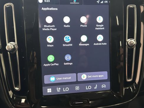 New 2026 Volvo XC40 B5 Ultra w/ Protection Package Premier image 17