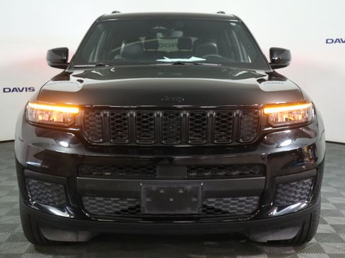 Used 2023 Jeep Grand Cherokee L Laredo AWD/4WD image 12
