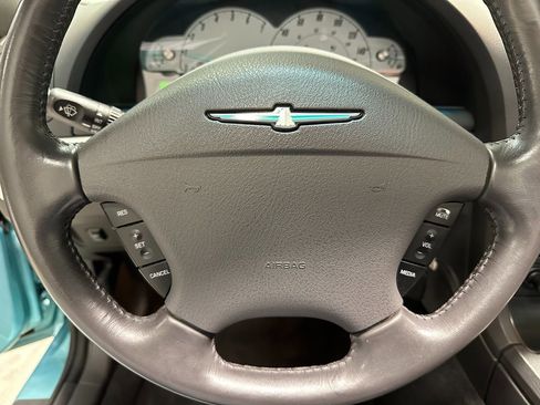 Used 2002 Ford Thunderbird image 33