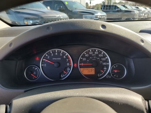 Used 2012 Nissan Pathfinder S image 28