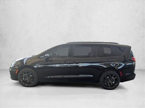 New 2026 Chrysler Pacifica Limited w/ S Appearance Package AWD/4WD image 5