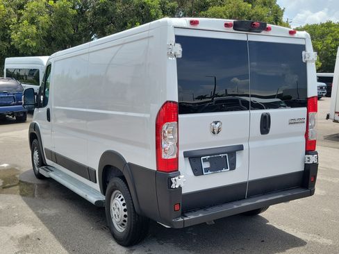 Used 2025 RAM ProMaster 2500 w/ U-Haul Equipment Group FWD image 7