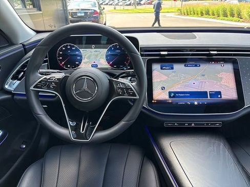 Used 2024 Mercedes-Benz E 350 4MATIC Sedan image 21