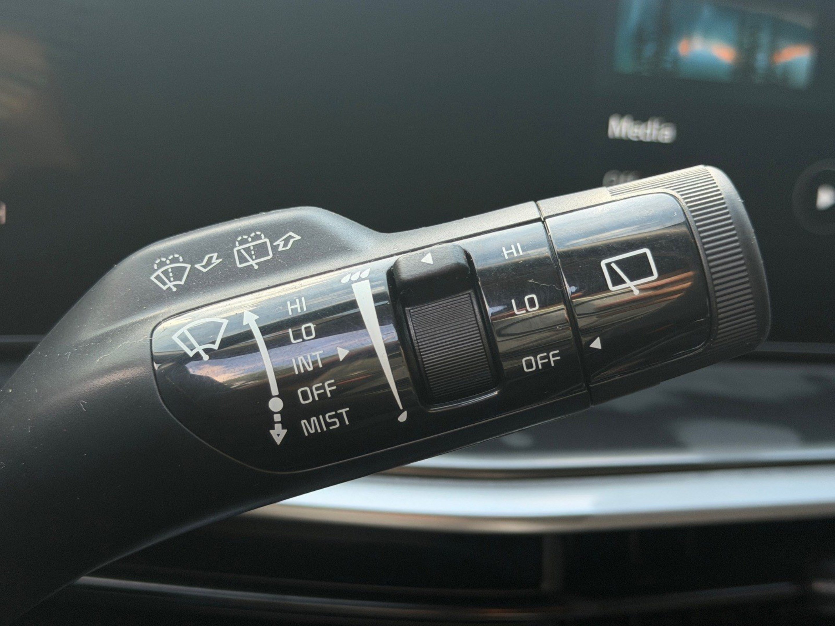 Certified 2026 Kia Sorento LX FWD image 33