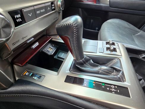 Used 2015 Lexus GX 460 w/ Premium Package image 21