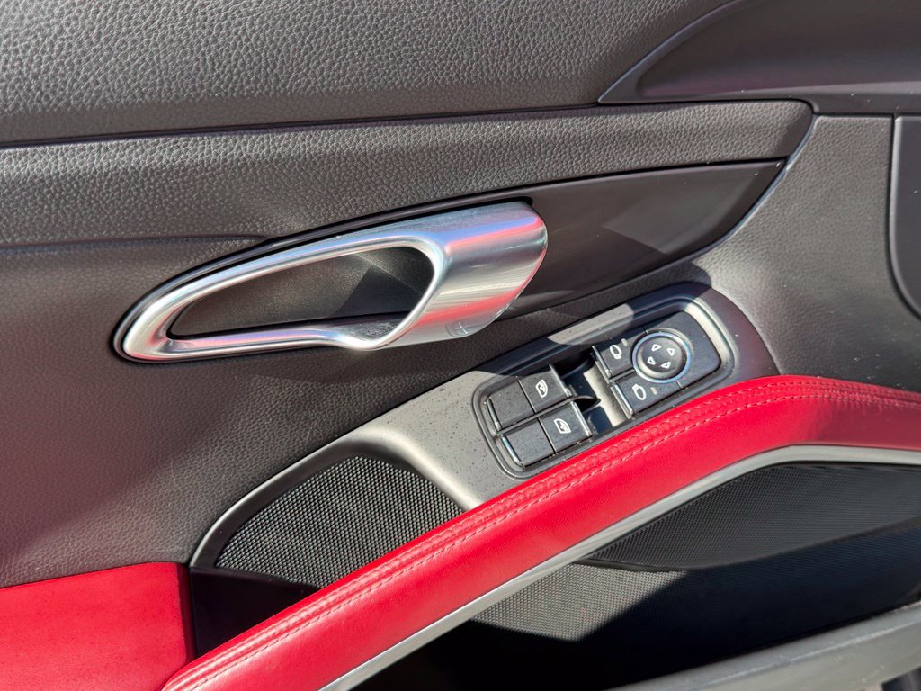 Used 2019 Porsche 718 Cayman RWD image 20