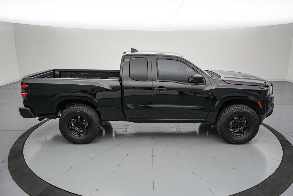Used 2022 Nissan Frontier S RWD image 3