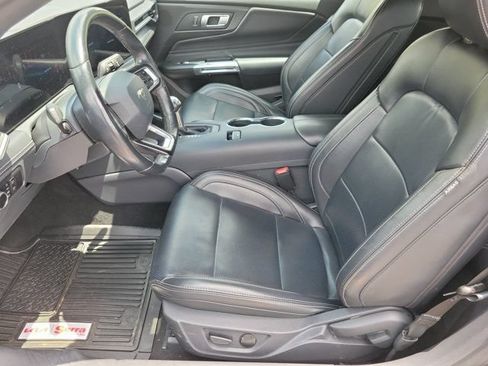 Used 2025 Ford Mustang Premium RWD image 10