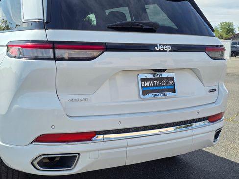 Used 2024 Jeep Grand Cherokee Overland AWD/4WD image 39