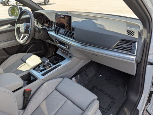 Certified 2025 Audi Q5 Prestige image 14