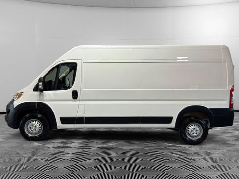 Used 2025 RAM ProMaster 3500 w/ Convenience Group FWD image 2