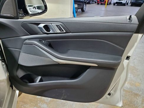 Used 2023 BMW X5 M50i w/ Climate Comfort Package AWD/4WD image 17