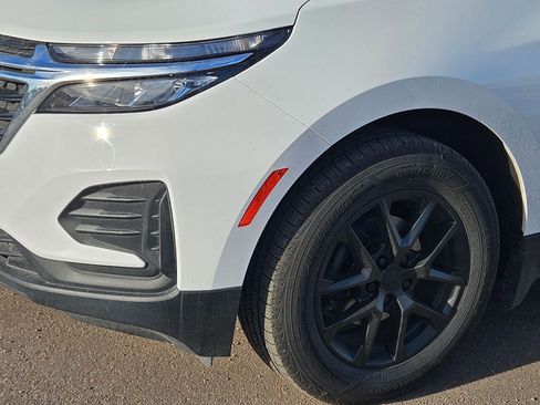 Used 2022 Chevrolet Equinox LS w/ LS Convenience Package image 11