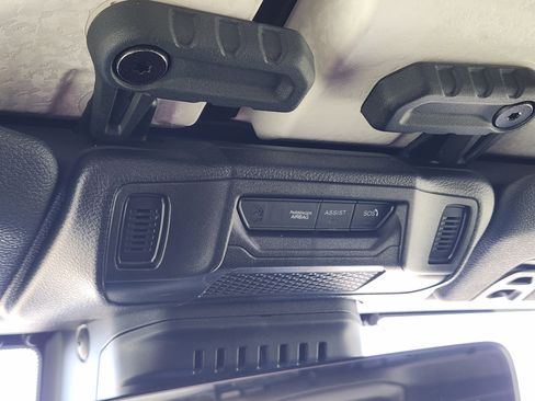 Used 2024 Jeep Wrangler Unlimited Rubicon image 19