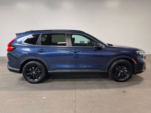 Used 2025 Honda CR-V Sport image 2