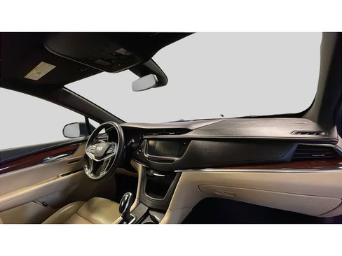 Used 2017 Cadillac XT5 Luxury image 18