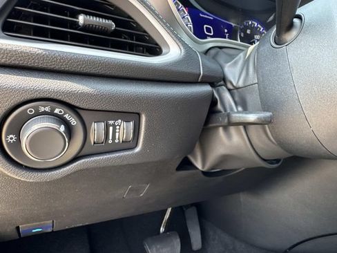 New 2027 Chrysler Pacifica Select FWD image 21