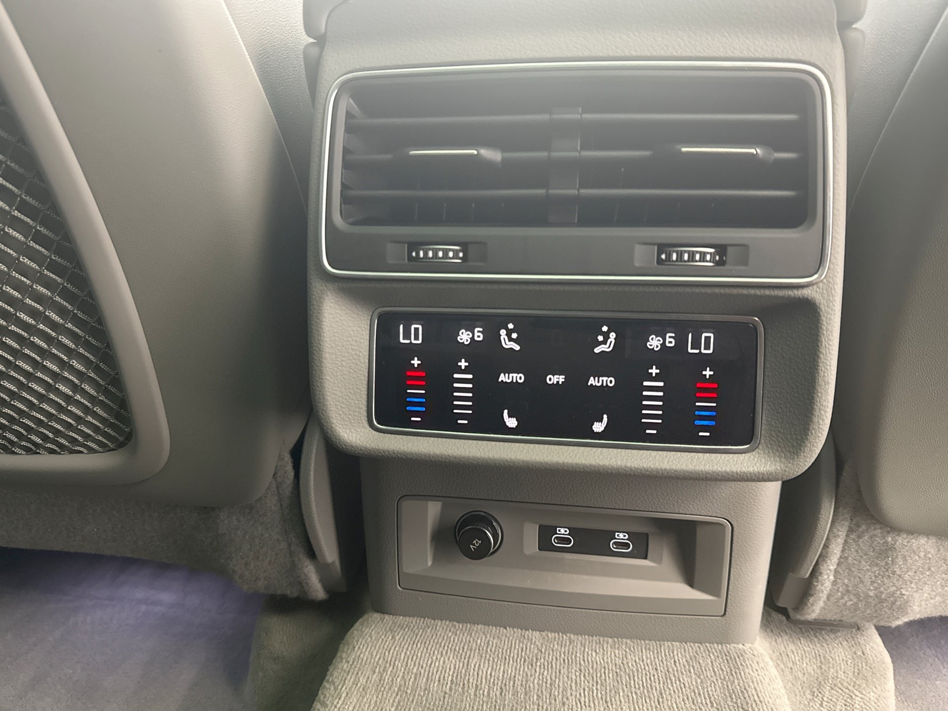 Used 2023 Audi Q7 3.0T Premium Plus AWD/4WD image 21