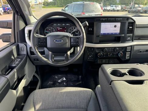 Used 2024 Ford F350 XLT AWD/4WD image 22
