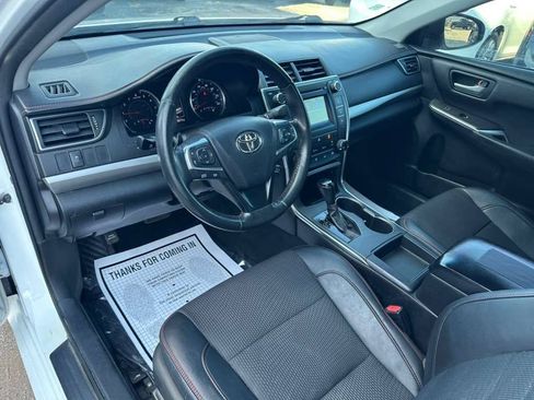 Used 2016 Toyota Camry SE FWD image 11
