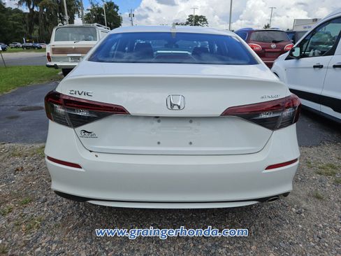 Used 2025 Honda Civic Sport image 8