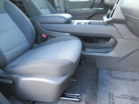 Used 2025 GMC Acadia Elevation image 10