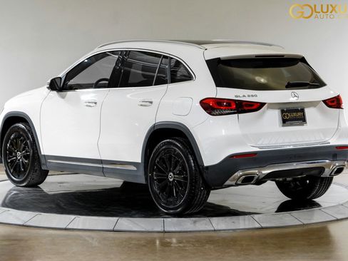 Used 2023 Mercedes-Benz GLA 250 w/ Premium Package image 12
