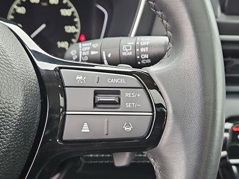 Certified 2023 Honda Pilot Touring image 24