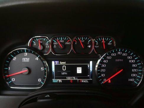 Used 2019 Chevrolet Suburban LT image 22