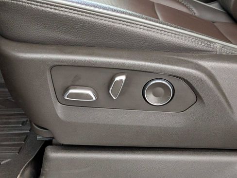 Used 2024 GMC Sierra 3500 Denali w/ Denali Reserve Package image 19