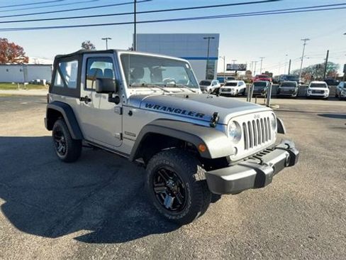 Used 2017 Jeep Wrangler Sport w/ Connectivity Group image 2