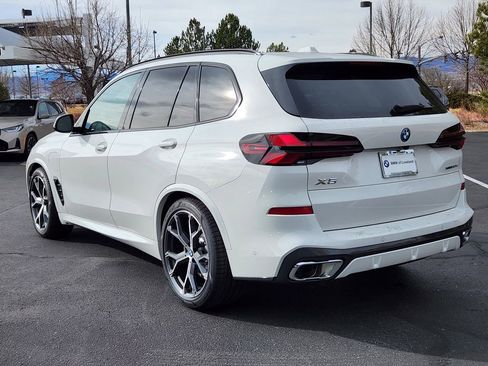 New 2026 BMW X5 xDrive50e w/ M Sport Package image 3