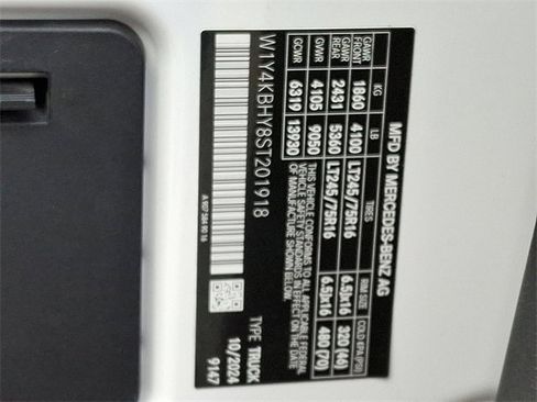 Used 2025 Mercedes-Benz Sprinter 2500 image 27