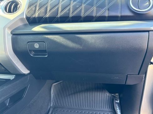 Used 2019 Toyota Tundra Platinum AWD/4WD image 50
