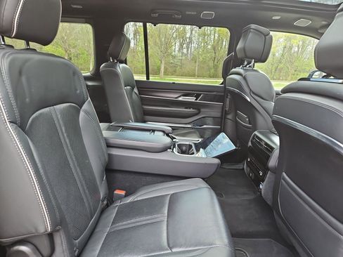 Used 2024 Jeep Grand Wagoneer Series II w/ Quick Order Packagew 28T AWD/4WD image 17