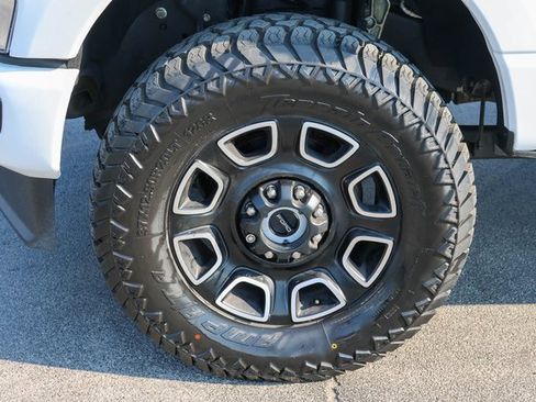 Used 2024 Ford F250 Platinum w/ FX4 Off-Road Package image 7