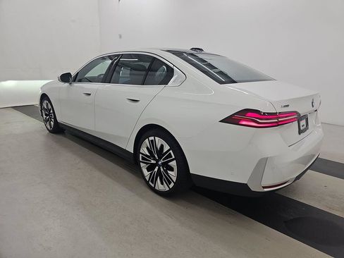 Used 2026 BMW 540i xDrive AWD/4WD image 6