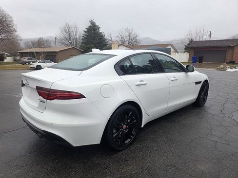 Used 2020 Jaguar XE S image 7
