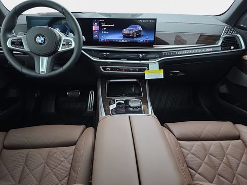 New 2026 BMW X5 xDrive40i w/ M Sport Package AWD/4WD image 10